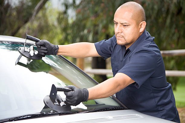 Windshield Repair Laguna Niguel CA - Expert Auto Glass Repair and Replacement Services By Aliso Viejo Mobile Auto Glass